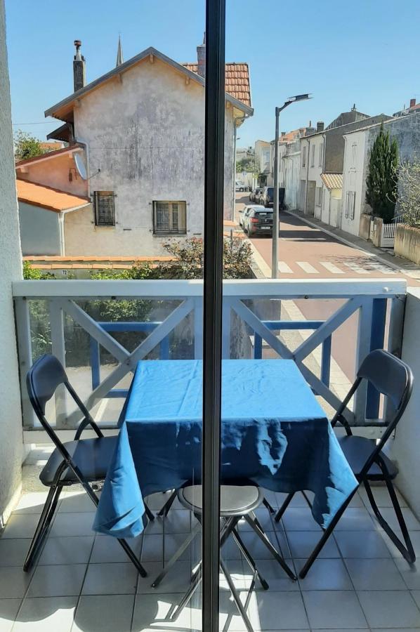 Le Petit Bleu De Didonne 28M2 150 M De La Plage Avec Balcon Saint-Georges-de-Didonne Exterior foto